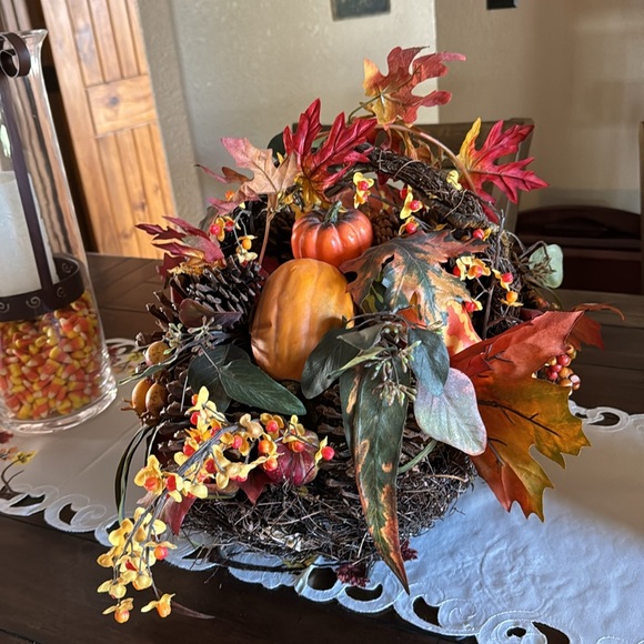 Fall centerpiece - Picture 6 of 12